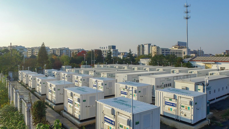 光伏儲(chǔ)能電站的電能存多久，10kw光伏電站配多大儲(chǔ)能