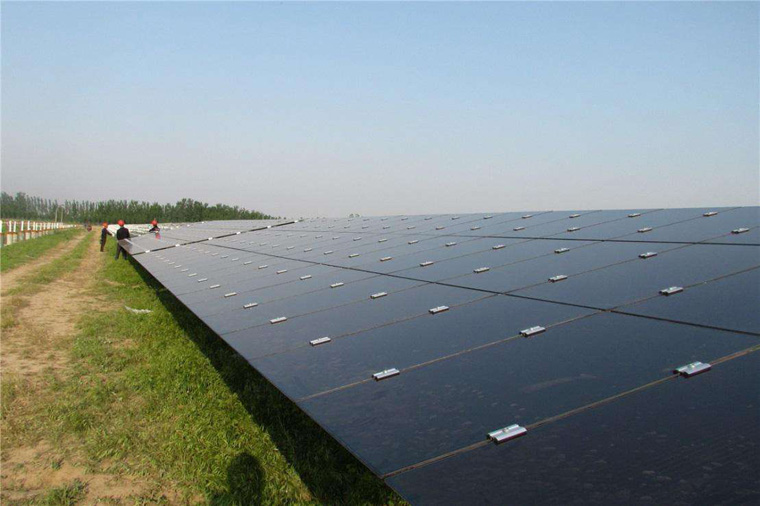 薄膜組件為什么要負極接地，如何為薄膜組件選擇逆變器