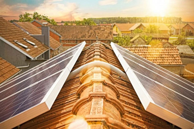 光伏太陽能采集器數(shù)據(jù)大幅度升降是什么原因，光伏發(fā)電在并網(wǎng)按表時還要按采集器嗎