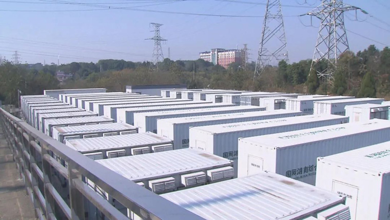 儲能板塊與電池板塊區(qū)別，工廠電池儲能電站優(yōu)缺點