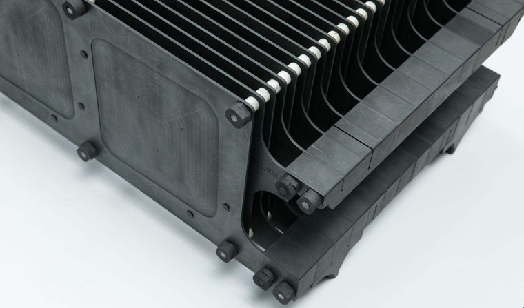 石墨舟和硅片哪個導(dǎo)電好，光伏膜涂層原理