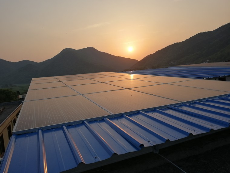 光伏發(fā)電有多少太陽光可利用?地球一天接收的太陽光有多少？